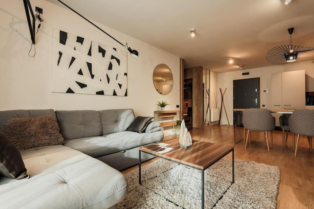 Nest Inn Magic Apartment Cluj-Napoca Exterior photo